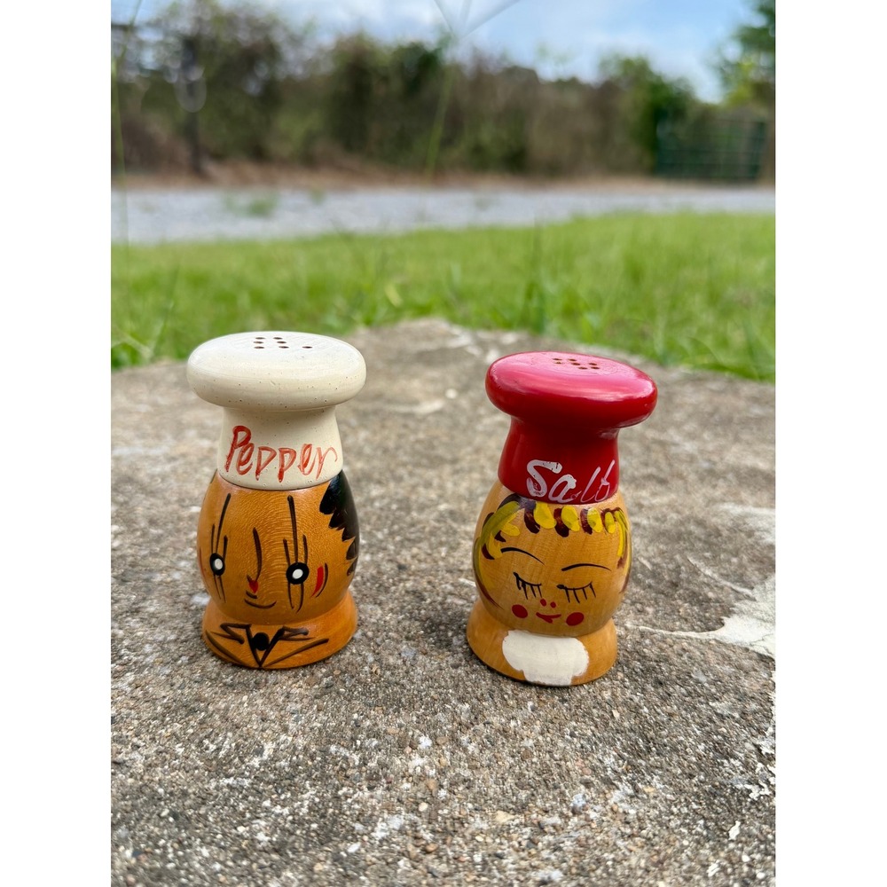 Vintage Japan Wooden Chef Saltโ and Pepper Shakers Hand Painted Mid Century MCM